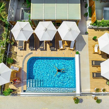 Calla Luxury Seafront Suites Resmo Dış mekan fotoğraf