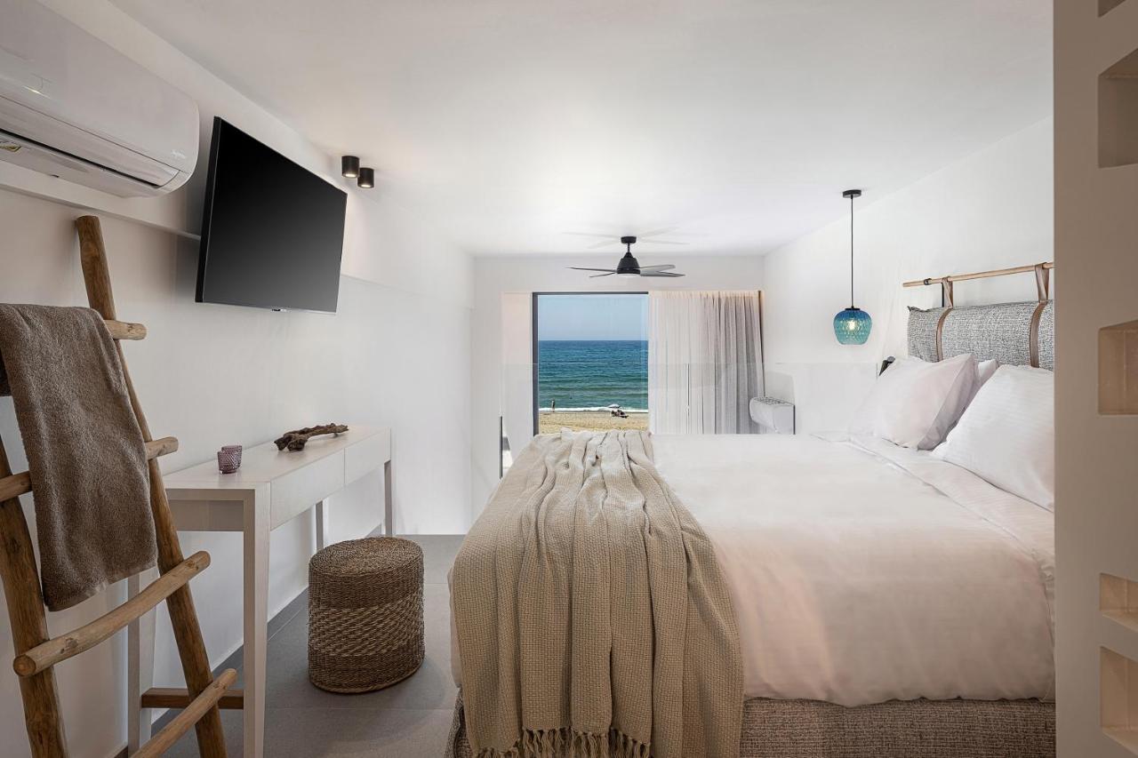 Calla Luxury Seafront Suites Resmo Dış mekan fotoğraf