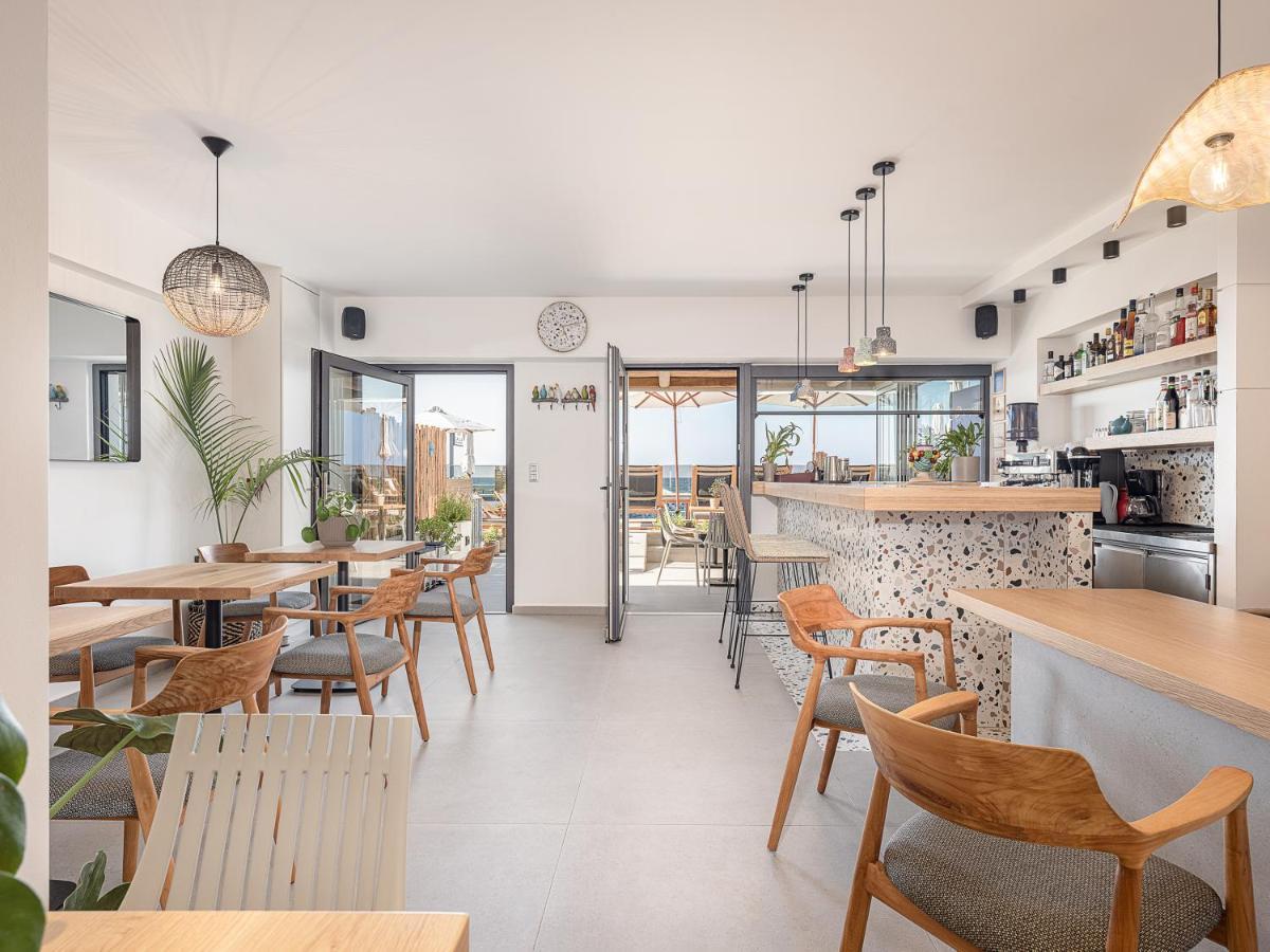 Calla Luxury Seafront Suites Resmo Dış mekan fotoğraf