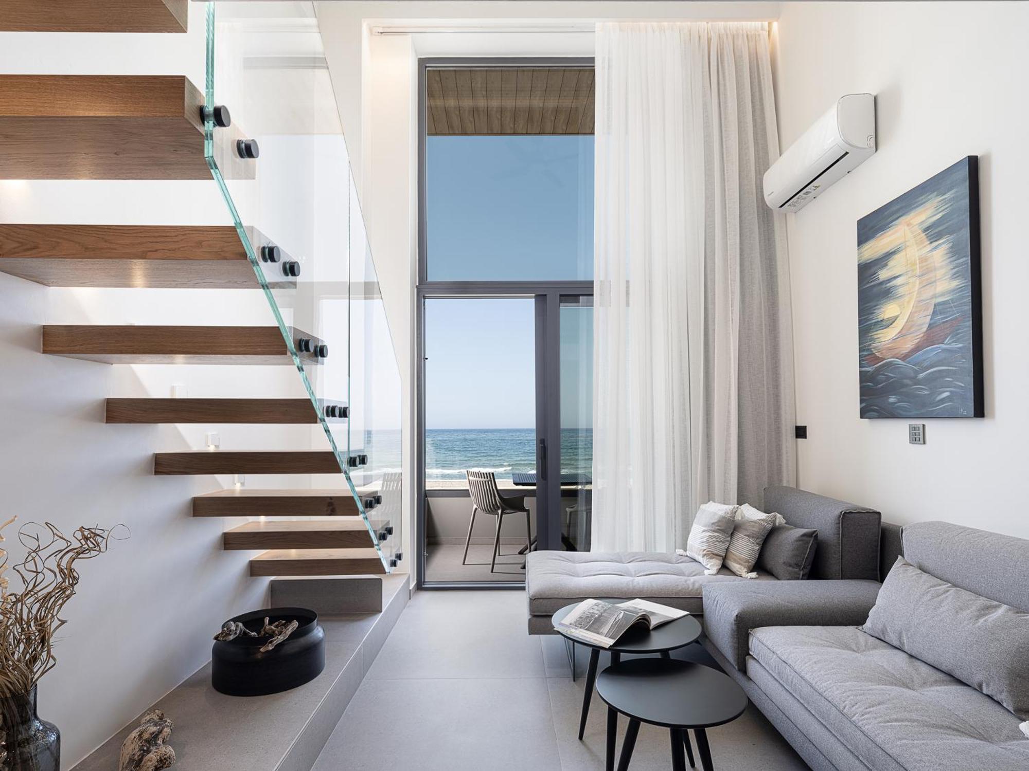 Calla Luxury Seafront Suites Resmo Dış mekan fotoğraf